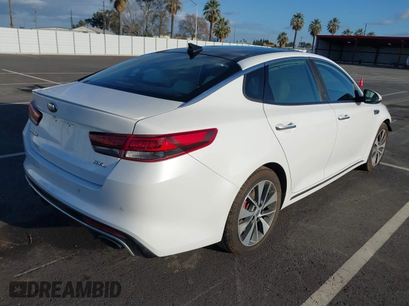 2016 Kia Optima SXL Turbo with VIN 5XXGV4L20GG023095, listed as a IAAI auction lot 41580598 with 155,002 mi miles. Bid and sale history available at carsss.com. Image 4.