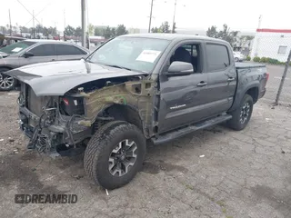 2017 Toyota Tacoma SR5 with VIN 3TMCZ5ANXHM100545, listed as a IAAI auction lot 41885721 with 108,565 mi miles. Bid and sale history available at carsss.com. Image 18.