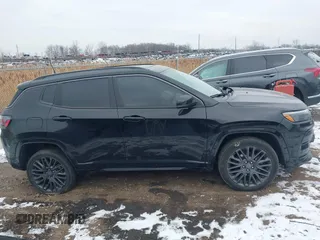 2022 Jeep Compass High Altitude with VIN 3C4NJDCB1NT173074, listed as a IAAI auction lot 41555802 with 65,315 mi miles and . Bid and sale history available at carsss.com. Image 13.