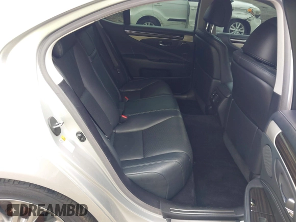 2016 Lexus LS 460 with VIN JTHBL5EF4G5141644, listed as a IAAI auction lot 42423190 with 96,332 mi miles and . Bid and sale history available at DreamBid. Image 8.