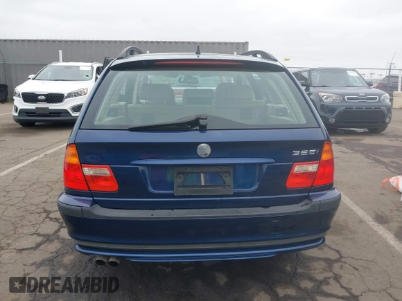 2004 BMW 3 Series 325i with VIN WBAEN33464PC13314, listed as a IAAI auction lot 42110516 with 195,498 mi miles and . Bid and sale history available at carsss.com. Image 16.