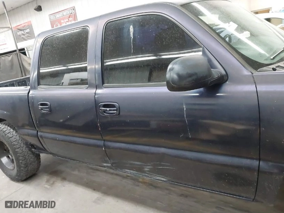 2007 Chevrolet Silverado 1500 Classic LS with VIN 2GCEK13V371177217, listed as a IAAI auction lot 41840244 with 148,211 mi miles. Bid and sale history available at carsss.com. Image 13.