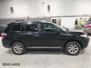 2013 Toyota Highlander with VIN 5TDBK3EH1DS185021, listed as a IAAI auction lot 41597392 with 248,343 mi miles. Bid and sale history available at carsss.com. Image 13.
