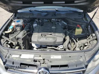 2012 Volkswagen Touareg Sport with VIN WVGEF9BP0CD010197, listed as a Copart auction lot 48480355 with 131,605 mi miles and Salvage Title. Bid and sale history available at DreamBid. Image 11.