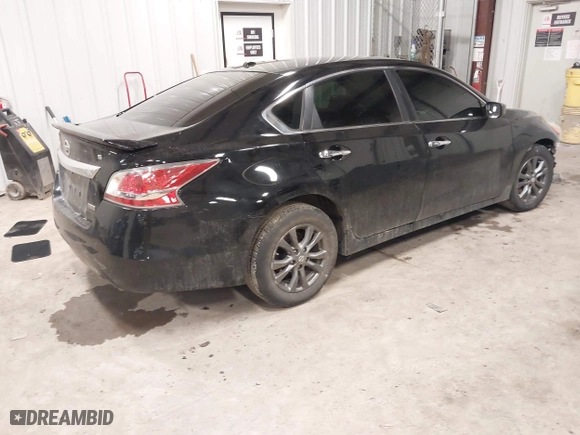 2015 Nissan Altima 2.5 with VIN 1N4AL3AP0FN894155, listed as a IAAI auction lot 41682914 with 150,200 mi miles. Bid and sale history available at carsss.com. Image 4.