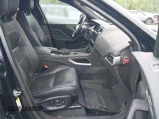 2017 Jaguar F-Pace S z VIN SADCM2BV9HA897075, wystawiony jako IAAI lot #42329944 z przebiegiem 92 259 mil mil oraz . Historia ofert i sprzedaży dostępna na DreamBid. Obrazek 5.