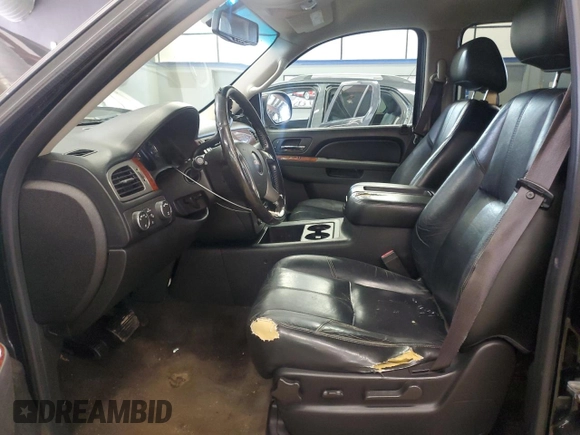 2012 GMC Yukon SLT z VIN 1GKS2CE05CR167004, wystawiony jako Copart lot #60663375 z przebiegiem 233 320 mil mil oraz Czysty tytuł • Clean title. Historia ofert i sprzedaży dostępna na DreamBid. Obrazek 7.
