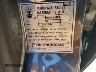 2006 Maserati Quattroporte z VIN ZAMCE39A960023356, wystawiony jako Copart lot #76954384 z przebiegiem 76 185 mil mil oraz Szkody całkowita. Historia ofert i sprzedaży dostępna na DreamBid. Obrazek 12.