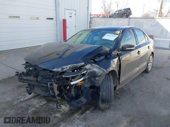 2011 Volkswagen Jetta SEL с VIN 3VWLZ7AJ7BM361967, выставлен на аукционе IAAI как лот 41697537 с пробегом Не указан миль и . История ставок и продаж доступна на DreamBid. Изображение 18.