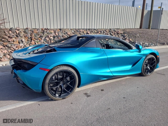 2019 McLaren 720S with VIN SBM14FCA6KW003735, listed as a Copart auction lot 62092581 with NaN miles. Bid and sale history available at carsss.com. Image 4.