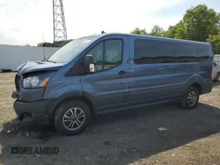 2023 Ford Transit Passenger XL z VIN 1FBAX2Y82PKB60115, wystawiony jako Copart lot #64655134 z przebiegiem 18 253 mil mil oraz Szkoda całkowita • Salvage title. Historia ofert i sprzedaży dostępna na DreamBid. Obrazek 1.