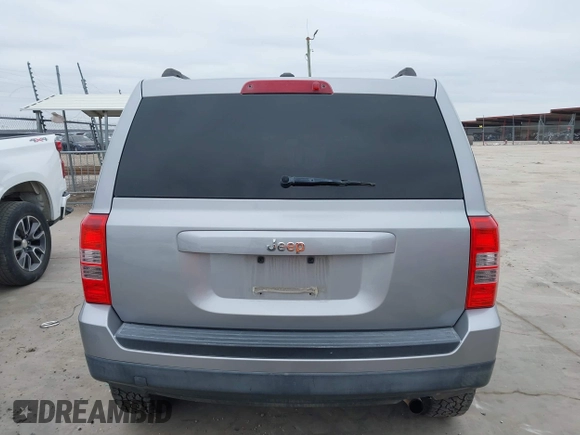 2015 Jeep Patriot Sport with VIN 1C4NJPBB3FD428835, listed as a IAAI auction lot 41637485 with 139,866 mi miles. Bid and sale history available at carsss.com. Image 16.