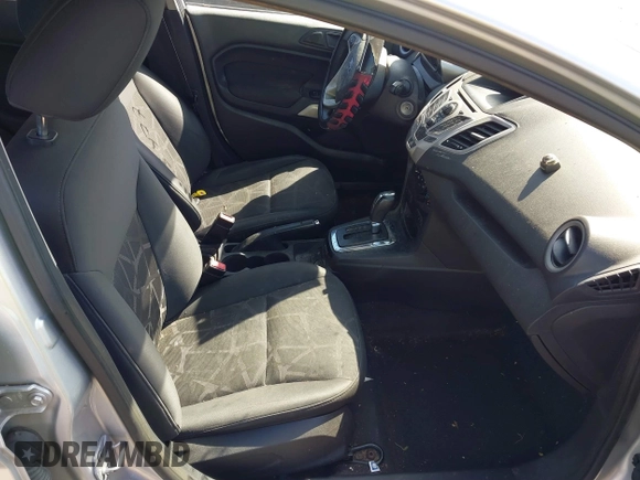 2011 Ford Fiesta SE with VIN 3FADP4BJ0BM232470, listed as a IAAI auction lot 41813477 with 189,443 mi miles. Bid and sale history available at carsss.com. Image 5.