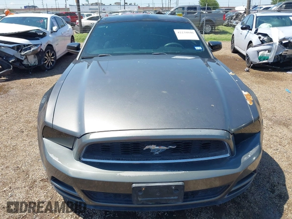 2014 Ford Mustang V6 z VIN 1ZVBP8AM7E5274601, wystawiony jako IAAI lot #42238046 z przebiegiem 161 887 mil mil oraz . Historia ofert i sprzedaży dostępna na DreamBid. Obrazek 6.