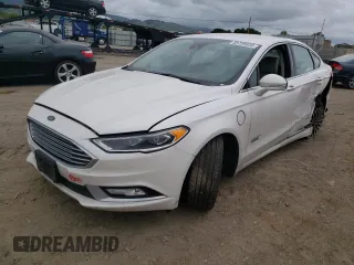 2018 Ford Fusion Energi Titanium with VIN 3FA6P0SU8JR253502, listed as a Copart auction lot 50739933 with 104,813 mi miles. Bid and sale history available at carsss.com. Image 1.