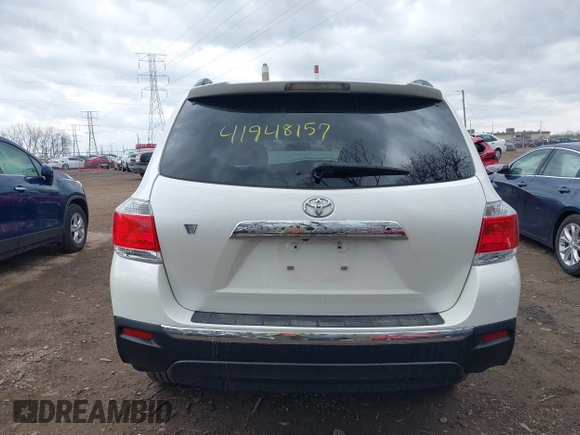 2013 Toyota Highlander Limited z VIN 5TDYK3EH5DS138469, wystawiony jako IAAI lot #41948157 z przebiegiem 135 382 mil mil oraz . Historia ofert i sprzedaży dostępna na DreamBid. Obrazek 17.