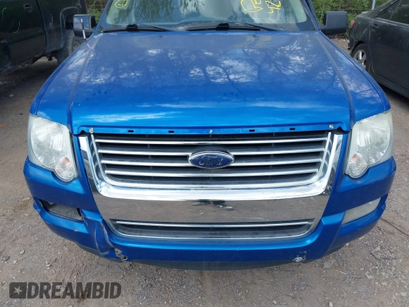 2010 Ford Explorer XLT with VIN 1FMEU7DE0AUA12146, listed as a IAAI auction lot 42119813 with 241,101 mi miles. Bid and sale history available at carsss.com. Image 6.