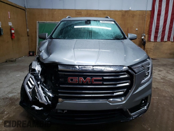 2024 GMC Terrain SLT with VIN 3GKALVEG1RL263925, listed as a Copart auction lot 49842095 with 10,657 mi miles and Salvage title. Bid and sale history available at DreamBid. Image 5.