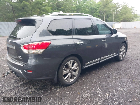2013 Nissan Pathfinder SV z VIN 5N1AR2MM0DC677990, wystawiony jako IAAI lot #42528151 z przebiegiem 139 062 mil mil oraz . Historia ofert i sprzedaży dostępna na DreamBid. Obrazek 4.