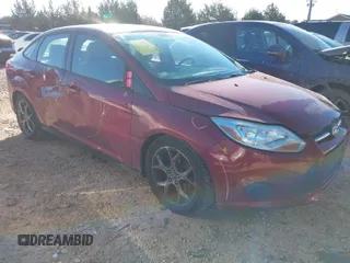 2013 Ford Focus SE with VIN 1FADP3F27DL150124, listed as a IAAI auction lot 41824159 with 145,693 mi miles. Bid and sale history available at carsss.com. Image 1.