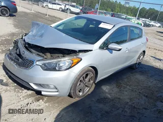 2016 Kia Forte EX with VIN KNAFX5A89G5627605, listed as a IAAI auction lot 42022725 with 87,712 mi miles and . Bid and sale history available at carsss.com. Image 2.