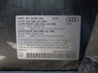 2022 Audi Q5 S line Premium Plus with VIN WA1EAAFY1N2051017, listed as a IAAI auction lot 41348030 with 25,942 mi miles. Bid and sale history available at carsss.com. Image 9.