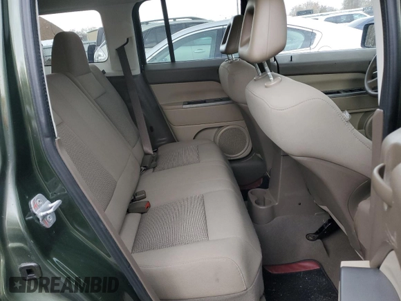 2007 Jeep Patriot Sport with VIN 1J8FF28W57D325641, listed as a Copart auction lot 45924175 with 115,048 mi miles and Salvage Title. Bid and sale history available at DreamBid. Image 11.