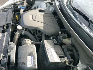 2017 Hyundai Veloster z VIN KMHTC6ADXHU318331, wystawiony jako IAAI lot #41588356 z przebiegiem 48 282 mil mil oraz . Historia ofert i sprzedaży dostępna na DreamBid. Obrazek 19.