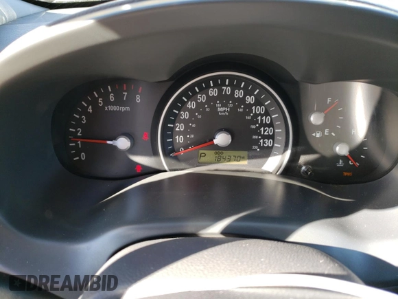 2009 Kia Sedona LX with VIN KNDMB233496304472, listed as a Copart auction lot 47272105 with 184,370 mi miles and Salvage Title. Bid and sale history available at carsss.com. Image 9.