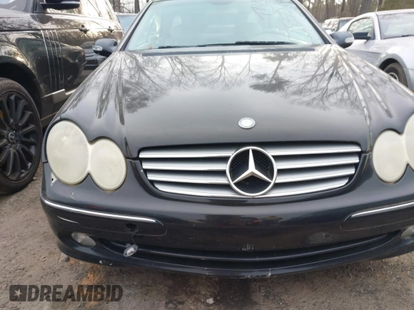 2005 Mercedes-Benz CLK 320 z VIN WDBTJ65J15F153987, wystawiony jako IAAI lot #41771112 z przebiegiem 208 754 mil mil oraz . Historia ofert i sprzedaży dostępna na DreamBid. Obrazek 6.