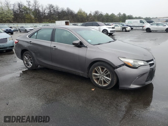 2015 Toyota Camry XLE z VIN 4T1BF1FK4FU985826, wystawiony jako Copart lot #55783835 z przebiegiem 214 790 mil mil oraz Czysty tytuł • Clean title. Historia ofert i sprzedaży dostępna na DreamBid. Obrazek 4.