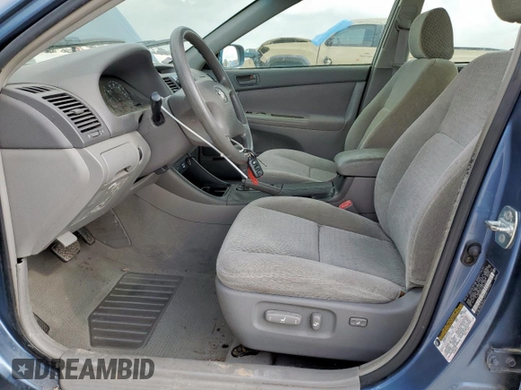 2004 Toyota Camry LE z VIN 4T1BE32K24U855206, wystawiony jako Copart lot #57270895 z przebiegiem 62 727 mil mil oraz Szkoda całkowita • Salvage title. Historia ofert i sprzedaży dostępna na DreamBid. Obrazek 7.