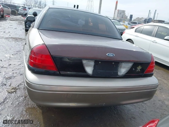 2008 Ford Police Interceptor with VIN 2FAFP71V48X159843, listed as a IAAI auction lot 41640846 with 264,163 mi miles. Bid and sale history available at carsss.com. Image 16.