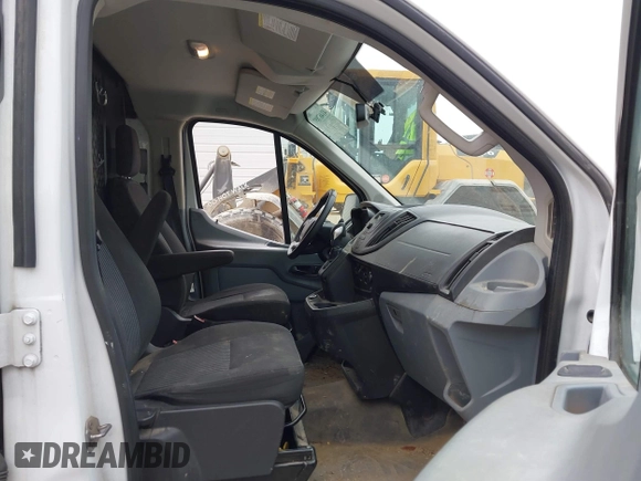 2019 Ford Transit с VIN 1FTYR1ZM8KKB50045, выставлен на аукционе IAAI как лот 41467897 с пробегом 106 525 миль миль и . История ставок и продаж доступна на DreamBid. Изображение 5.