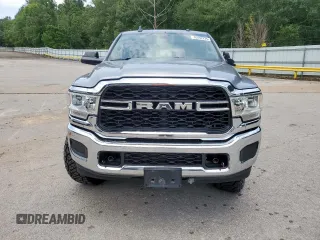 2020 Ram 2500 Tradesman z VIN 3C6UR5CL9LG252802, wystawiony jako Copart lot #65442235 z przebiegiem 316 911 mil mil oraz Czysty tytuł • Clean title. Historia ofert i sprzedaży dostępna na DreamBid. Obrazek 5.