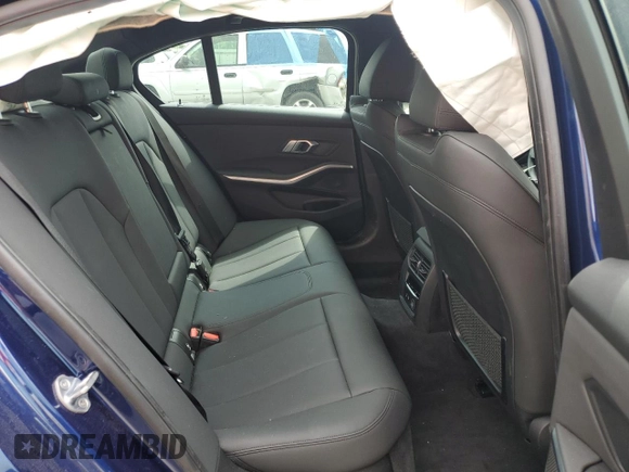 2019 BMW 3 Series 330i with VIN WBA5R1C51KAK09945, listed as a Copart auction lot 53831015 with 18,135 mi miles and Salvage title. Bid and sale history available at DreamBid. Image 10.