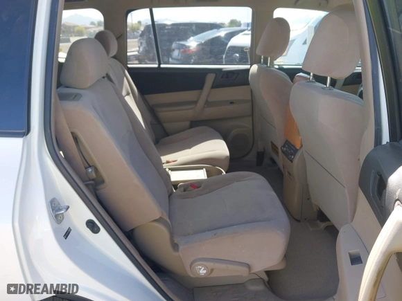 2009 Toyota Highlander with VIN JTEDS41A192082084, listed as a IAAI auction lot 42074005 with 201,324 mi miles. Bid and sale history available at carsss.com. Image 8.