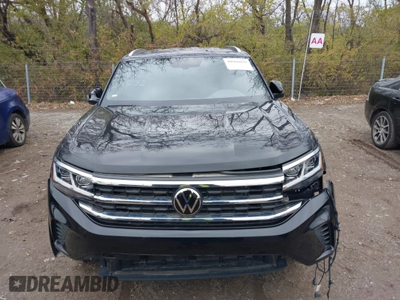 2023 Volkswagen Atlas SE z VIN 1V2HE2CA1PC210232, wystawiony jako IAAI lot #40966039 z przebiegiem 4 064 mil mil oraz . Historia ofert i sprzedaży dostępna na DreamBid. Obrazek 12.