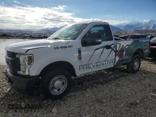 2019 Ford Super Duty F-250 SRW XL with VIN 1FTBF2A61KEE66449, listed as a Copart auction lot 87896505 with 106,429 mi miles and Salvage Title. Bid and sale history available at carsss.com. Image 1.