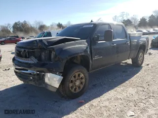 2009 GMC Sierra 2500HD SLT with VIN 1GTHK63639F186370, listed as a Copart auction lot 46929955 with 268,663 mi miles and Salvage Title. Bid and sale history available at carsss.com. Image 1.