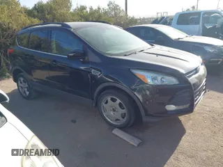 2016 Ford Escape SE z VIN 1FMCU0GX0GUC67688, wystawiony jako IAAI lot #41944050 z przebiegiem 146 098 mil mil oraz . Historia ofert i sprzedaży dostępna na DreamBid. Obrazek 1.
