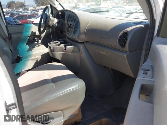 2008 Ford Econoline Cargo Commercial with VIN 1FTNE24L28DA02389, listed as a IAAI auction lot 41850693 with 243,259 mi miles and . Bid and sale history available at DreamBid. Image 5.
