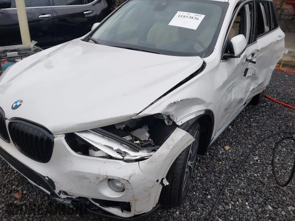 2017 BMW X1 xDrive28i with VIN WBXHT3C36H5F74818, listed as a IAAI auction lot 41853836 with 71,735 mi miles and . Bid and sale history available at DreamBid. Image 19.