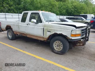 1995 Ford F-150 z VIN 1FTEX14H6SKC19656, wystawiony jako IAAI lot #42289301 z przebiegiem Nie podano mil oraz . Historia ofert i sprzedaży dostępna na DreamBid. Obrazek 1.