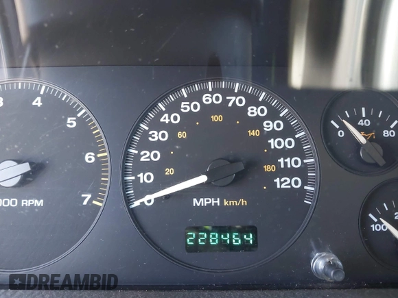 1999 Jeep Grand Cherokee Limited с VIN 1J4GW68S9XC666797, выставлен на аукционе IAAI как лот 42304461 с пробегом 228 464 миль миль и . История ставок и продаж доступна на DreamBid. Изображение 7.
