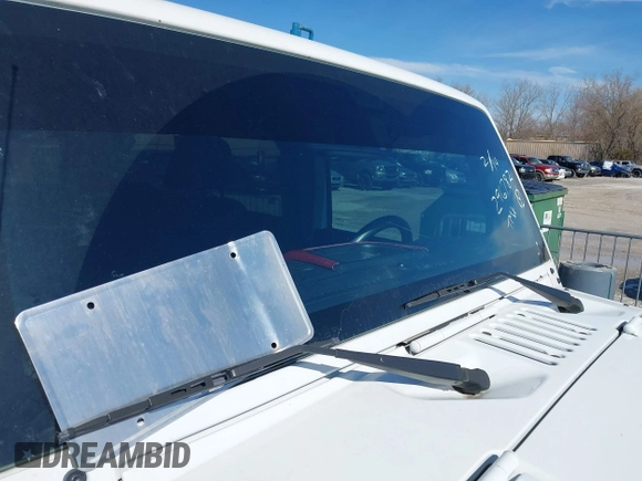 2016 Jeep Wrangler Unlimited Rubicon Hard Rock with VIN 1C4HJWFG9GL296782, listed as a IAAI auction lot 41595273 with 113,338 mi miles. Bid and sale history available at carsss.com. Image 17.