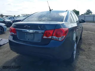 2013 Chevrolet Cruze LS with VIN 1G1PA5SG8D7222553, listed as a IAAI auction lot 41900523 with 127,852 mi miles. Bid and sale history available at carsss.com. Image 4.
