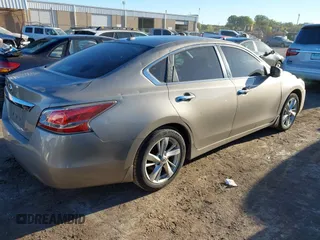 2014 Nissan Altima 2.5 with VIN 1N4AL3AP8EN369973, listed as a IAAI auction lot 40566240 with 145,434 mi miles. Bid and sale history available at carsss.com. Image 4.