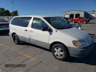 2002 Toyota Sienna LE with VIN 4T3ZF13C22U465170, listed as a Copart auction lot 76561124 with 218,314 mi miles and Clean Title. Bid and sale history available at carsss.com. Image 4.