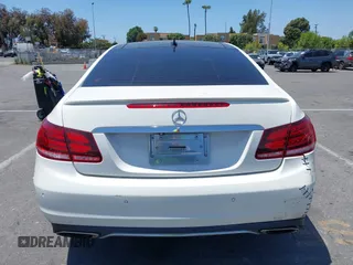2014 Mercedes-Benz E 350 z VIN WDDKJ5KB6EF248751, wystawiony jako IAAI lot #42316139 z przebiegiem 131 183 mil mil oraz . Historia ofert i sprzedaży dostępna na DreamBid. Obrazek 16.
